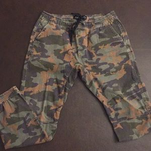 Comfy Camo Slim JOGGERS
